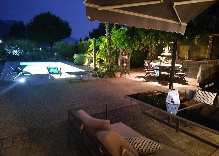 Vacation In With Pool Gravedona
