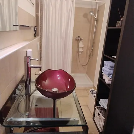 Un'oasi Romantica Con Piscina Apartment *