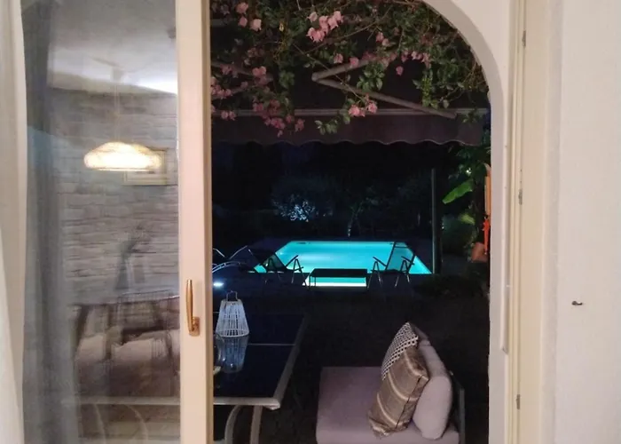 Vacation In With Pool Gravedona