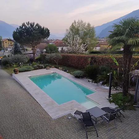 公寓 Vacation In With Pool